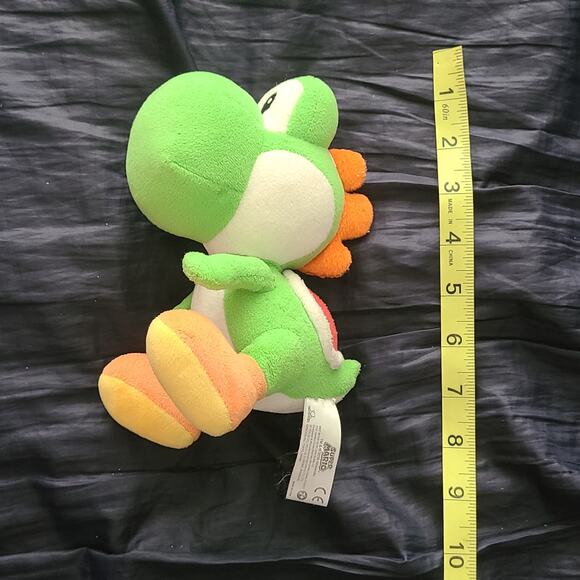 Yoshi Plush Super Mario Brothers Green 9" Nintendo No Tag Stuffed Animal - Picture 2 of 4